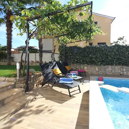 Apartment Lili Mit Pool, Grill Und Parkplatz Porec