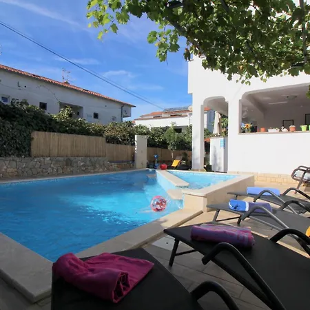 Apartment Lili Mit Pool, Grill Und Parkplatz Porec