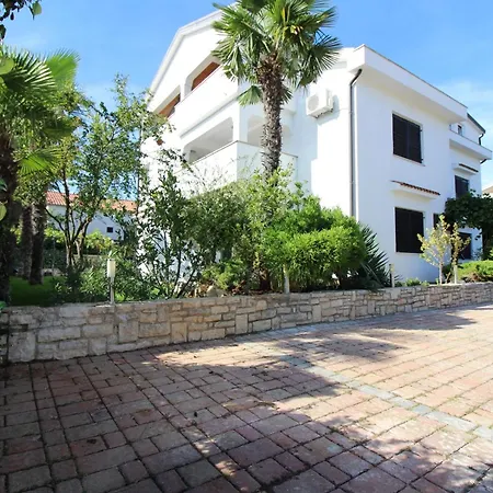 Apartment Lili Mit Pool, Grill Und Parkplatz Porec