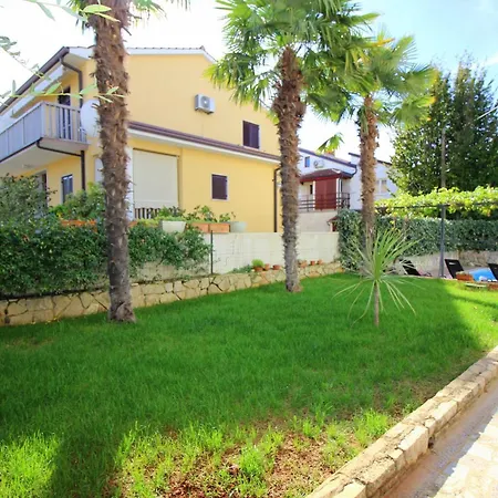 Lili Mit Pool, Grill Und Parkplatz * Porec