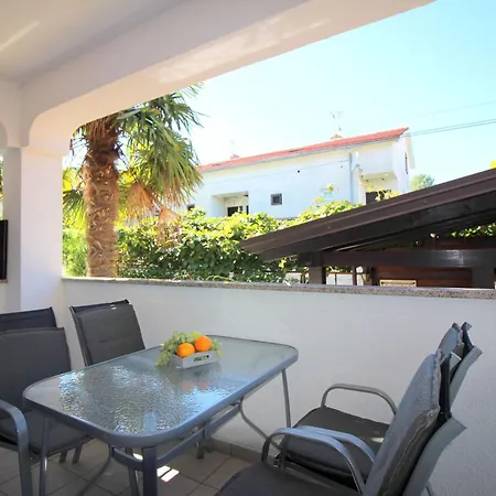 Lili Mit Pool, Grill Und Parkplatz * Porec